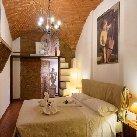 Secret Suite: A Dream Came True In Флоренция Экстерьер фото