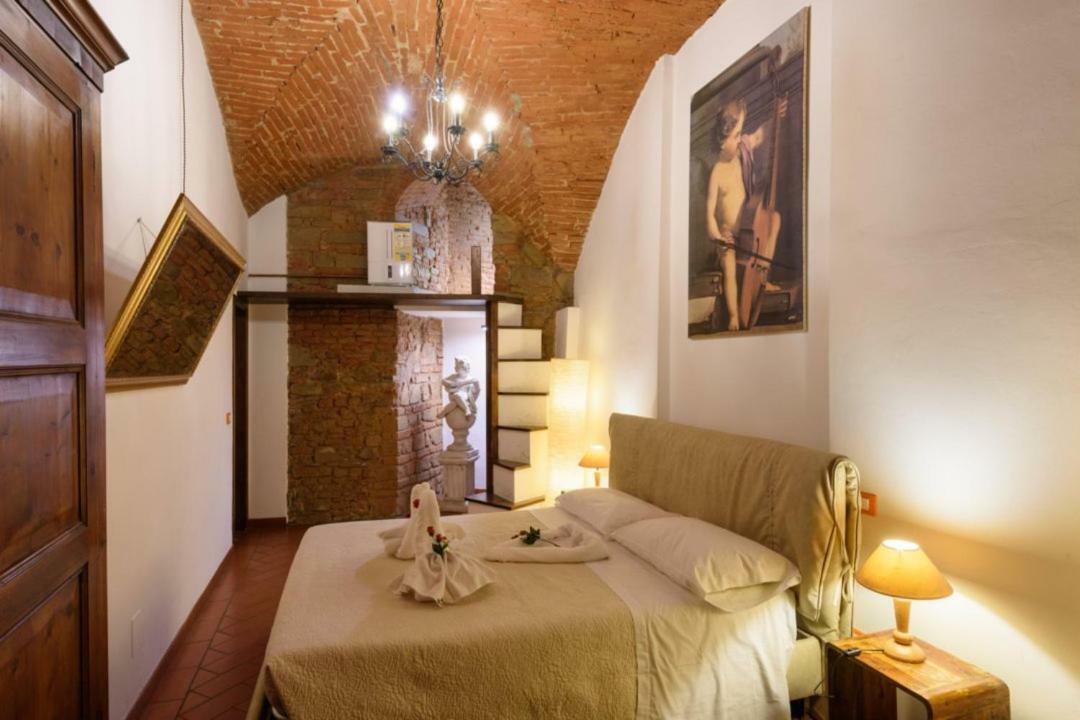 Secret Suite: A Dream Came True In Флоренция Экстерьер фото