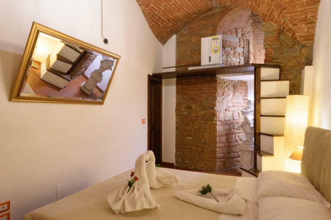 Secret Suite: A Dream Came True In Флоренция Экстерьер фото