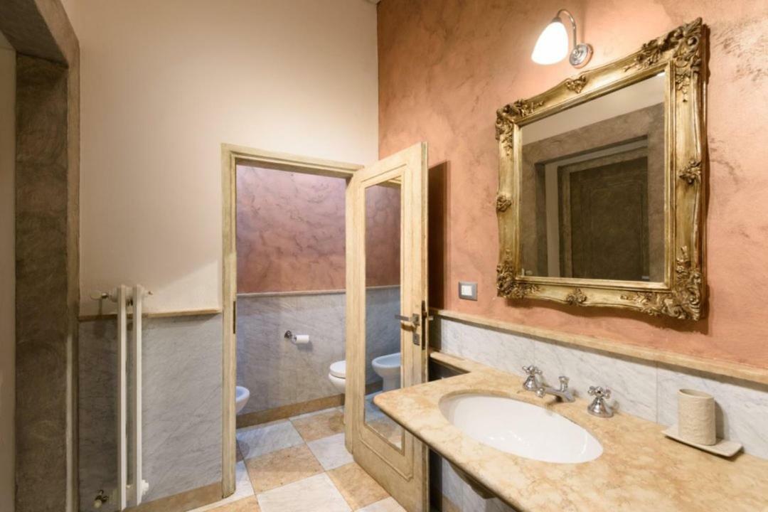 Secret Suite: A Dream Came True In Флоренция Экстерьер фото